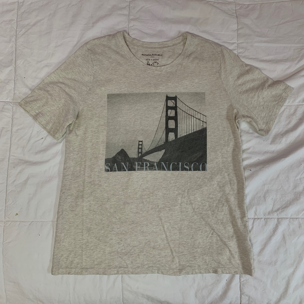 Women’s banana republic graphic T-shirt